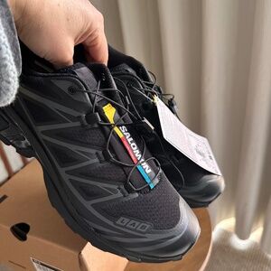 NWT - Salomon XT-6 - Black Black - W 8